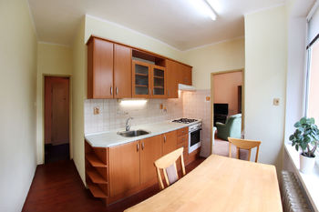 +420 604 457 486 I denisa.myslivcova@re-max.cz - Prodej bytu 2+1 v osobním vlastnictví 50 m², Ostrava