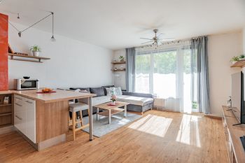 Prodej bytu 2+kk v osobním vlastnictví 62 m², Praha 9 - Čakovice