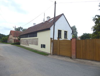 Pohled z ulice 2 - Prodej domu 140 m², Hředle