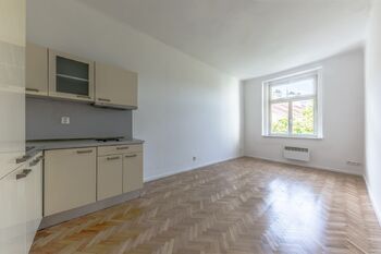 Prodej bytu 2+kk v osobním vlastnictví 44 m², Praha 10 - Vršovice