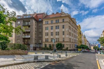 Prodej bytu 2+kk v osobním vlastnictví 44 m², Praha 10 - Vršovice