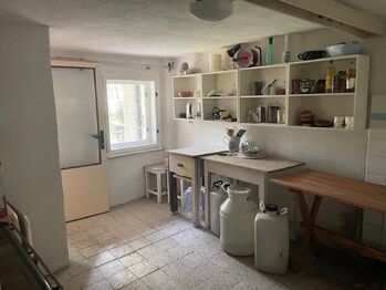 kuchyň v přízemí - Prodej chaty / chalupy 112 m², Rožnov pod Radhoštěm