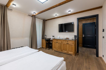 Prodej hotelu 1021 m², Karlovy Vary