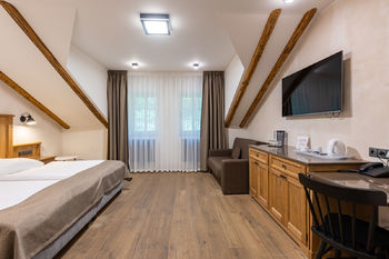 Prodej hotelu 1021 m², Karlovy Vary