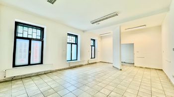 Prodej kancelářských prostor 225 m², Třebíč