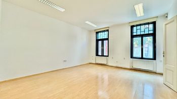 Prodej kancelářských prostor 225 m², Třebíč