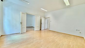 Prodej kancelářských prostor 225 m², Třebíč