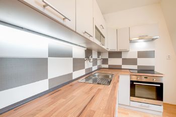 Prodej bytu 1+kk v družstevním vlastnictví 44 m², Aš