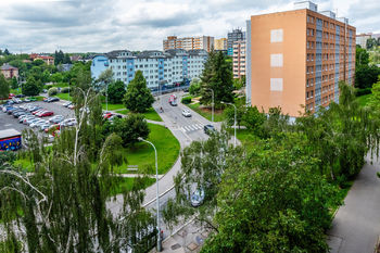 pohled z lodžie - Prodej bytu 3+1 v družstevním vlastnictví 72 m², Praha 6 - Řepy