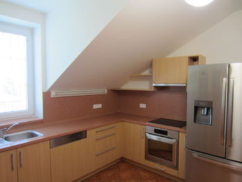 Prodej domu 304 m², Zdiby