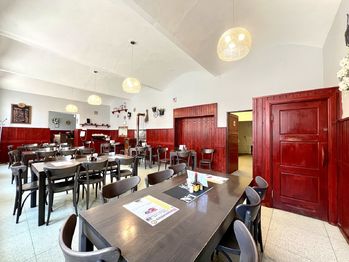 Pronájem restaurace 273 m², Turnov