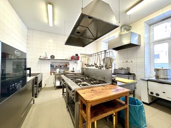 Pronájem restaurace 273 m², Turnov