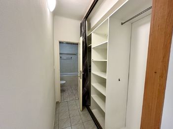 Prodej bytu 1+kk v osobním vlastnictví 29 m², Praha 4 - Nusle