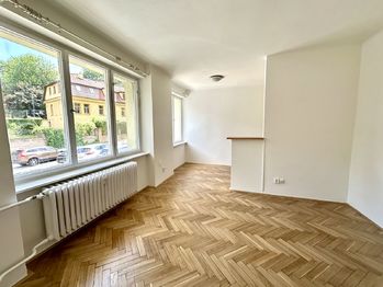 Prodej bytu 1+kk v osobním vlastnictví 29 m², Praha 4 - Nusle