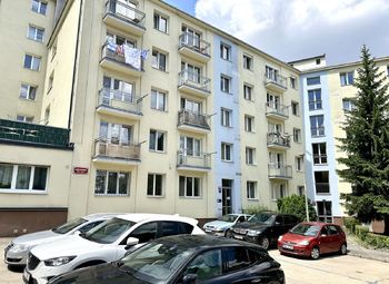 Prodej bytu 1+kk v osobním vlastnictví 29 m², Praha 4 - Nusle