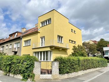 Pronájem bytu 3+1 v osobním vlastnictví 75 m², Praha 6 - Břevnov