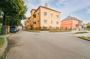  Prodej bytu 2+kk, 93 m2, Seifertovo náměstí, Kyjov - Prodej bytu 2+kk v osobním vlastnictví 59 m², Kyjov