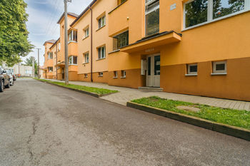  Prodej bytu 2+kk, 93 m2, Seifertovo náměstí, Kyjov - Prodej bytu 2+kk v osobním vlastnictví 59 m², Kyjov