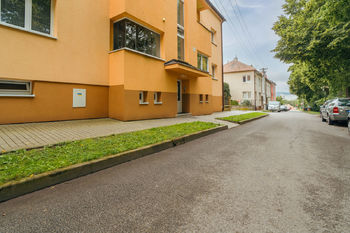  Prodej bytu 2+kk, 93 m2, Seifertovo náměstí, Kyjov - Prodej bytu 2+kk v osobním vlastnictví 59 m², Kyjov