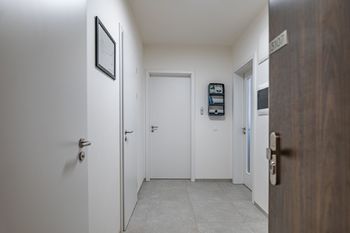 Prodej bytu 3+kk v osobním vlastnictví 64 m², Praha 5 - Hlubočepy