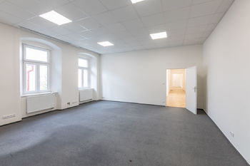 Pronájem kancelářských prostor 400 m², Čáslav