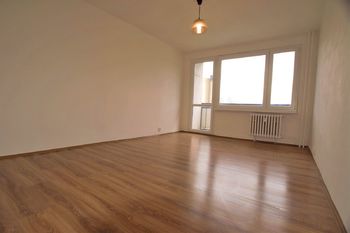 Pokoj s lodžií - Pronájem bytu 2+1 v družstevním vlastnictví 64 m², Krupka