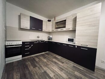 Prodej bytu 3+1 v osobním vlastnictví 72 m², Průhonice