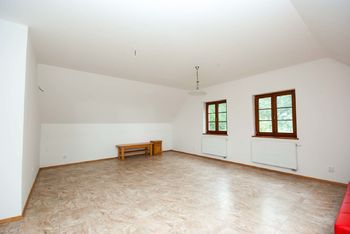 Prodej ubytovacího zařízení 992 m², Neurazy