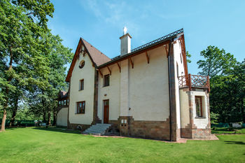 Prodej domu 375 m², Hradištko