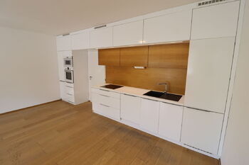 Prodej bytu 3+kk v osobním vlastnictví 81 m², Praha 9 - Libeň