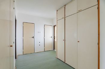 Vstupní předsíň bytu - Prodej bytu 4+1 v osobním vlastnictví 106 m², Praha 5 - Smíchov