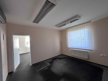 Pronájem kancelářských prostor 126 m², Louny