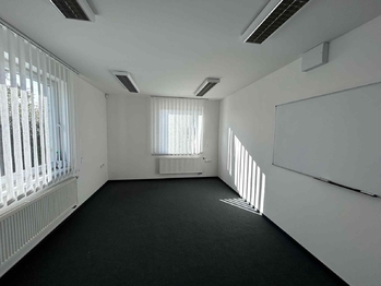 Pronájem kancelářských prostor 126 m², Louny
