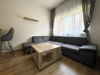 Pronájem bytu 1+kk v osobním vlastnictví 40 m², Praha 4 - Modřany