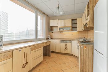 Kuchyně. - Pronájem bytu 4+1 v osobním vlastnictví 82 m², Jindřichův Hradec