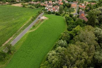 Prodej pozemku 1000 m², Klobuky