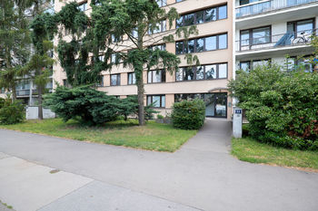 Prodej bytu 3+kk v osobním vlastnictví 67 m², Praha 4 - Podolí