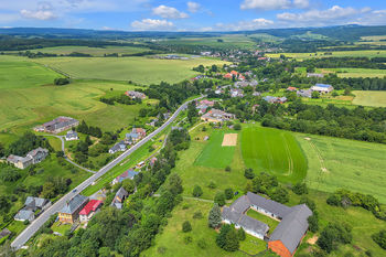 Prodej pozemku 2001 m², Třebařov