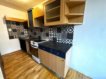 Kuchyň - Prodej bytu 4+1 v osobním vlastnictví 82 m², Praha 9 - Horní Počernice