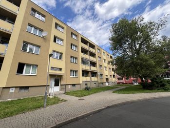 Pronájem bytu 2+1 v družstevním vlastnictví 64 m², Krupka