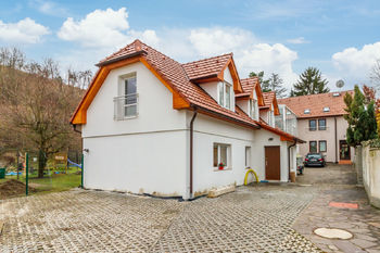 Pronájem bytu 2+kk v osobním vlastnictví 63 m², Praha 5 - Lipence