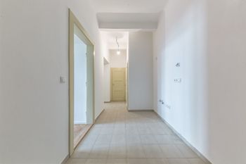 Prodej bytu 2+kk v osobním vlastnictví 55 m², Praha 10 - Vršovice