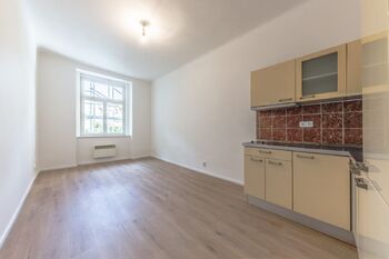 Prodej bytu 2+kk v osobním vlastnictví 44 m², Praha 10 - Vršovice