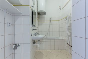 Prodej bytu 2+kk v osobním vlastnictví 44 m², Praha 10 - Vršovice