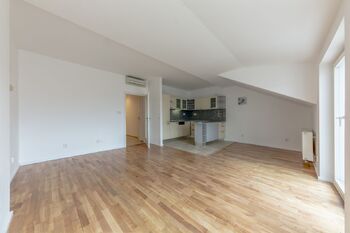 Prodej bytu 2+kk v osobním vlastnictví 70 m², Praha 10 - Vršovice