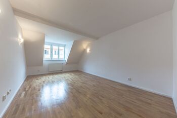 Prodej bytu 2+kk v osobním vlastnictví 70 m², Praha 10 - Vršovice
