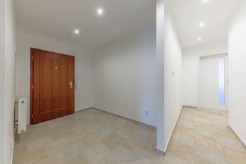 Prodej bytu 2+kk v osobním vlastnictví 70 m², Praha 10 - Vršovice