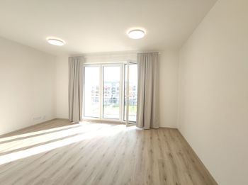 Pronájem bytu 1+kk v osobním vlastnictví 31 m², Praha 5 - Třebonice
