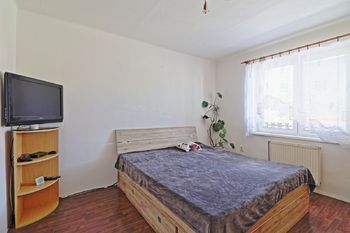 ložnice - Prodej bytu 3+kk v osobním vlastnictví 71 m², Podluhy