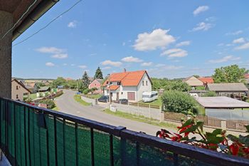 společná lodžie - Prodej bytu 3+kk v osobním vlastnictví 71 m², Podluhy